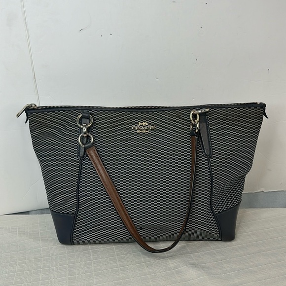 💸Coach AVA TOTE WITH LEGACY PRINT (COACH F28467) *buy 2 get 1 free * - Picture 1 of 8
